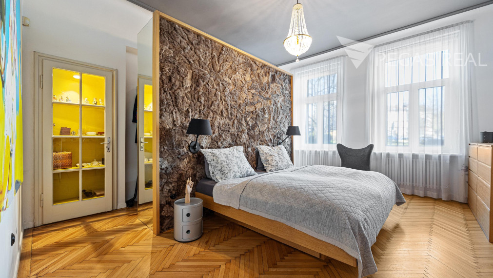 NOVÁ CENA - Luxusný 5-izbový byt v Starom Meste na Leškovej ulici - VIDEO