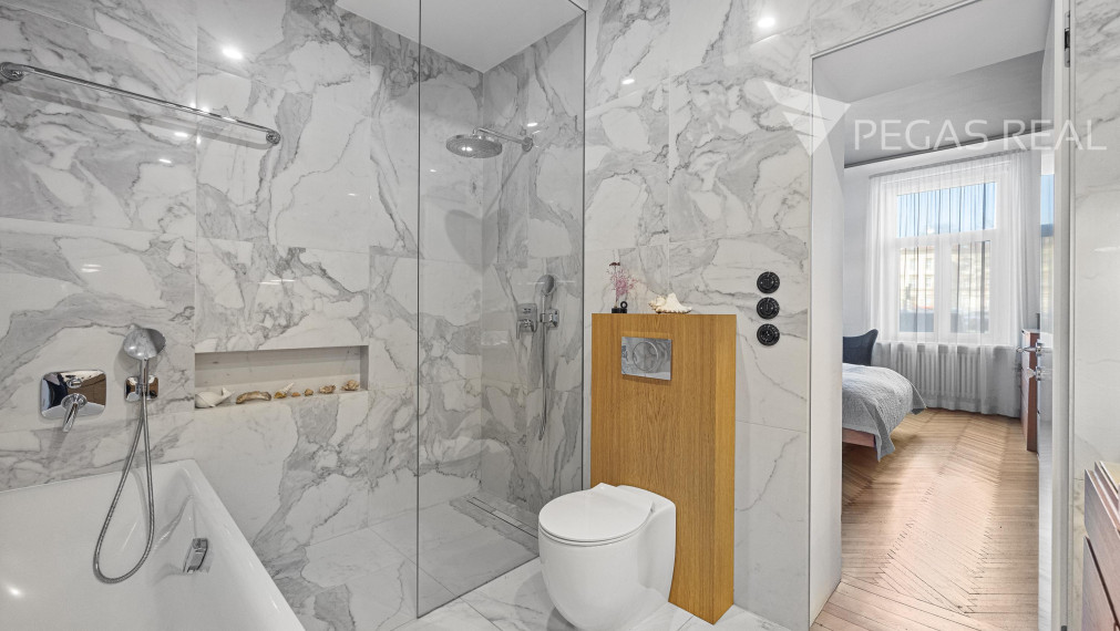 NOVÁ CENA - Luxusný 5-izbový byt v Starom Meste na Leškovej ulici - VIDEO