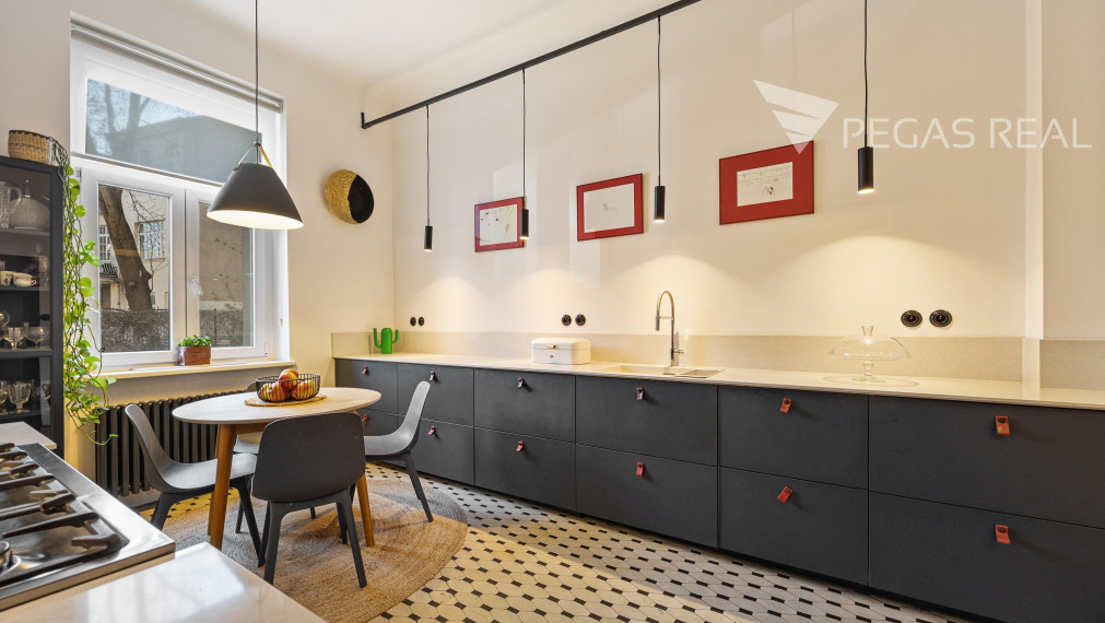 NOVÁ CENA - Luxusný 5-izbový byt v Starom Meste na Leškovej ulici - VIDEO