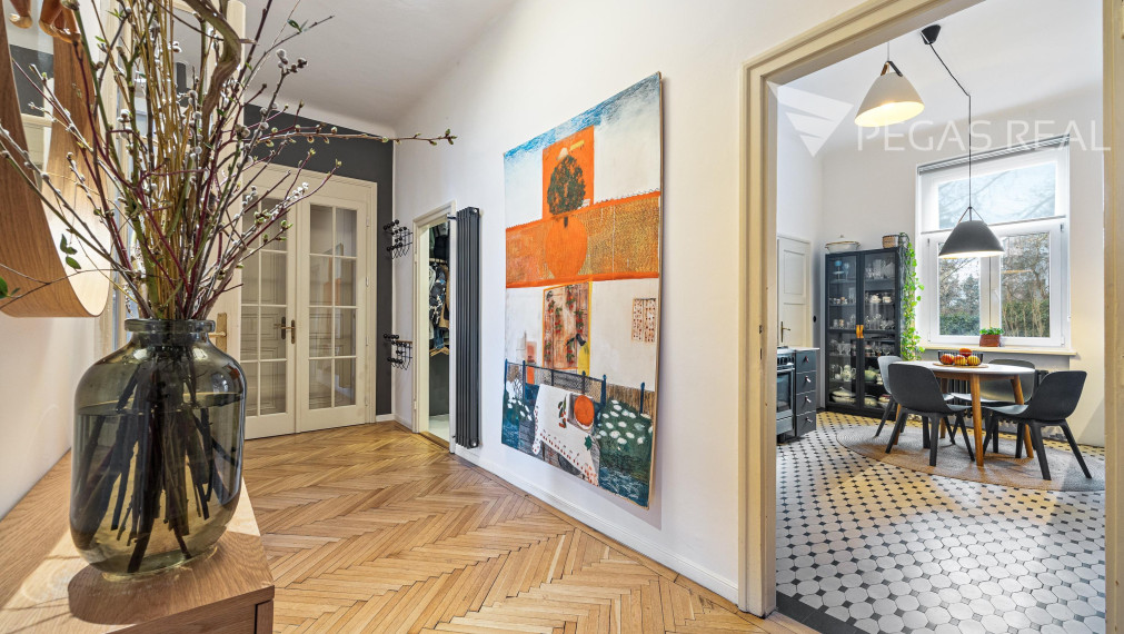 NOVÁ CENA - Luxusný 5-izbový byt v Starom Meste na Leškovej ulici - VIDEO