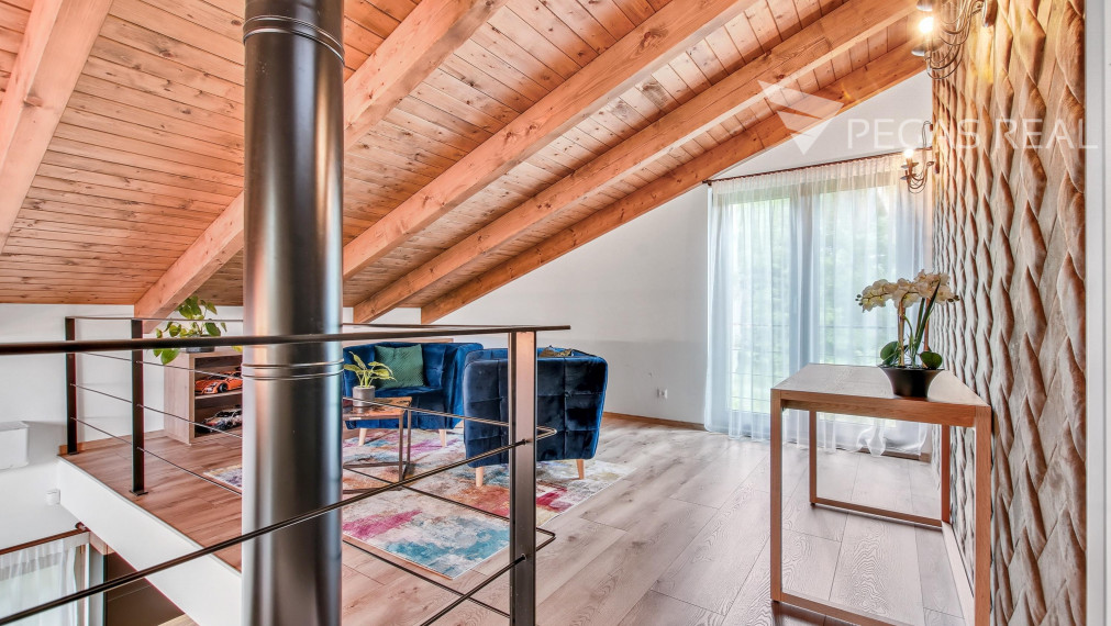 Fenomenálny hausbót v exkluzívnej lokalite Jaroveckého ramena - VIDEO