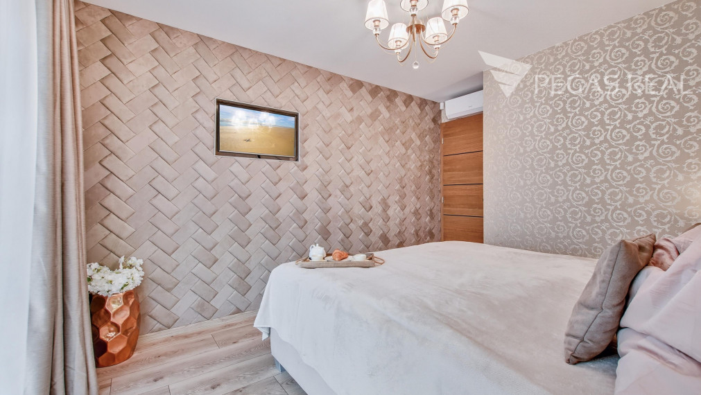 Fenomenálny hausbót v exkluzívnej lokalite Jaroveckého ramena - VIDEO