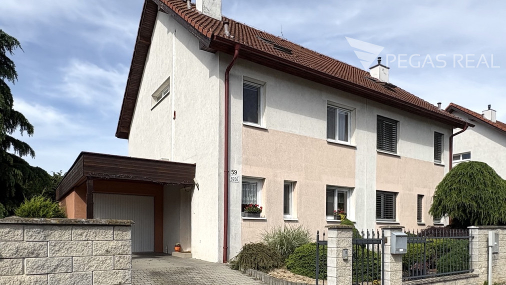 **PREDANÝ** Slnečný 5i rodinný dom so záhradou a garážou v príjemnom tichom prostredí DNV v časti Paulinské