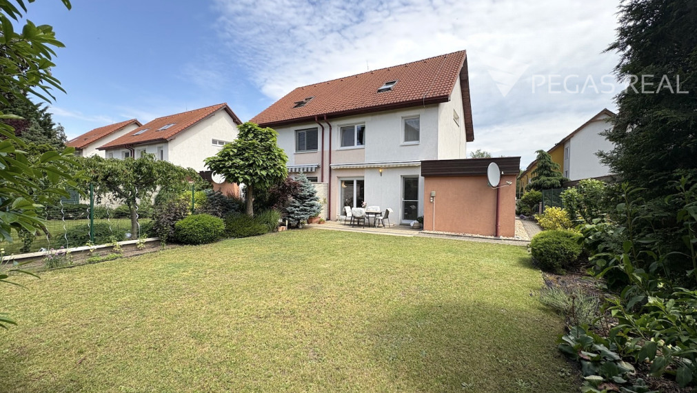 **PREDANÝ** Slnečný 5i rodinný dom so záhradou a garážou v príjemnom tichom prostredí DNV v časti Paulinské