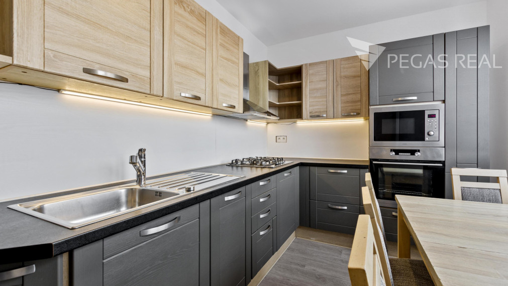 REZERVOVANÉ 3-izbový byt po kompletnej rekonštrukcii s loggiou - VIDEO