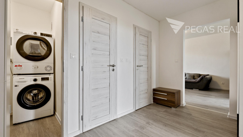 REZERVOVANÉ 3-izbový byt po kompletnej rekonštrukcii s loggiou - VIDEO