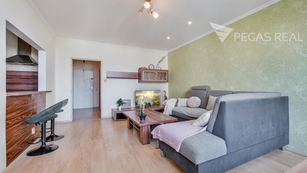 REZERVOVANÉ -3,5 -izbový byt na Martinčekovej ul. v BA vhodný na rekonštrukciu