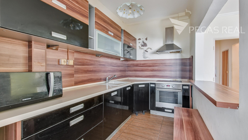 REZERVOVANÉ -3,5 -izbový byt na Martinčekovej ul. v BA vhodný na rekonštrukciu