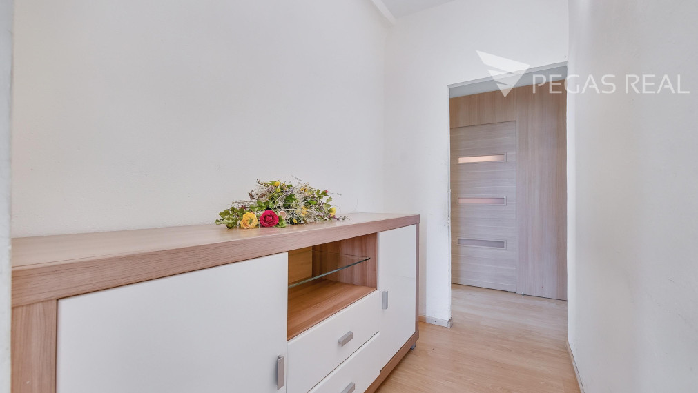 REZERVOVANÉ -3,5 -izbový byt na Martinčekovej ul. v BA vhodný na rekonštrukciu