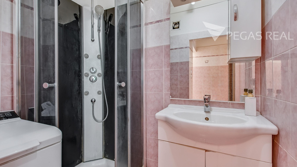 REZERVOVANÉ -3,5 -izbový byt na Martinčekovej ul. v BA vhodný na rekonštrukciu