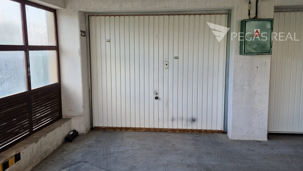 Samostatná garáž Dlhé Diely - Hlaváčikova ulica