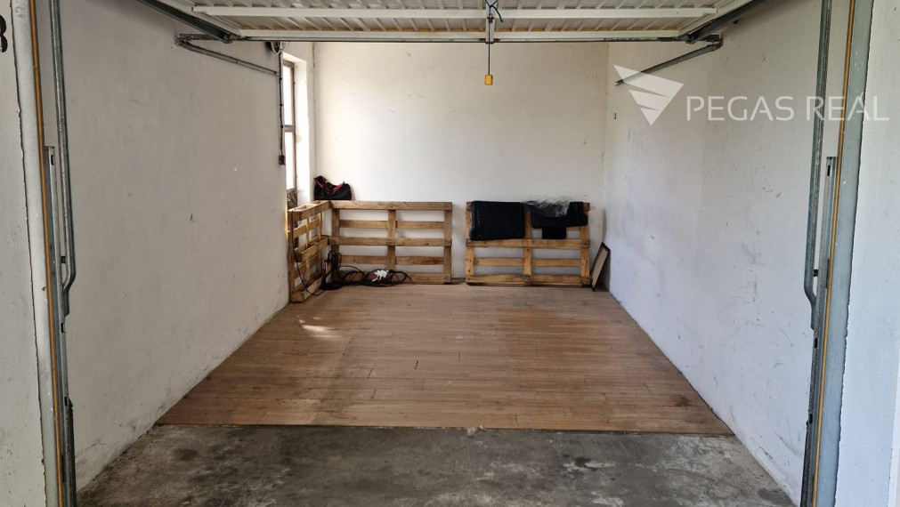 Samostatná garáž Dlhé Diely - Hlaváčikova ulica