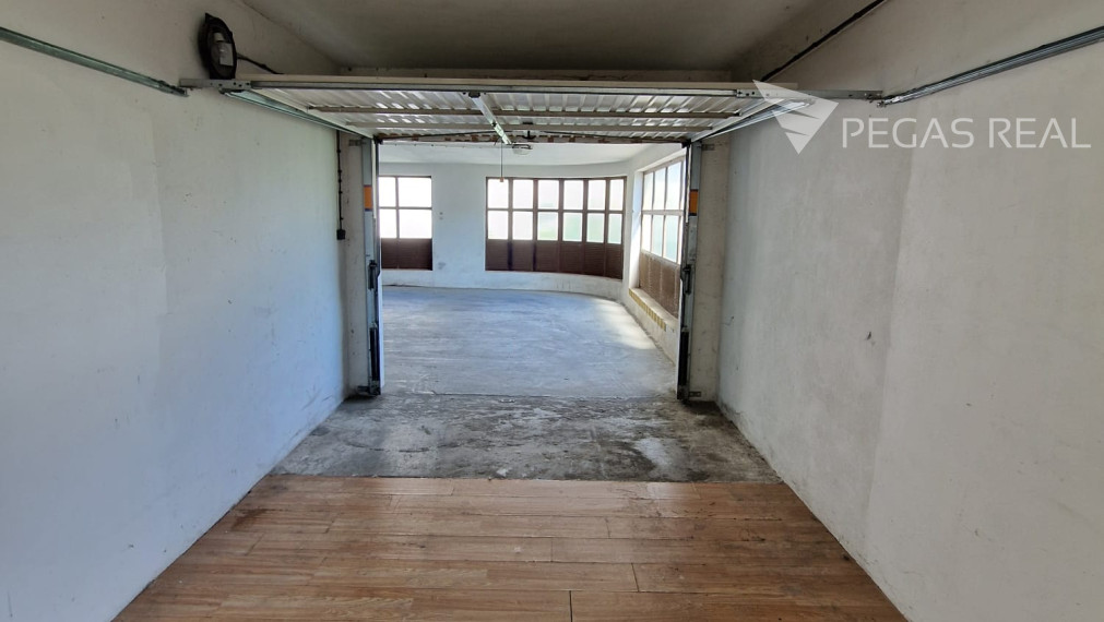 Samostatná garáž Dlhé Diely - Hlaváčikova ulica