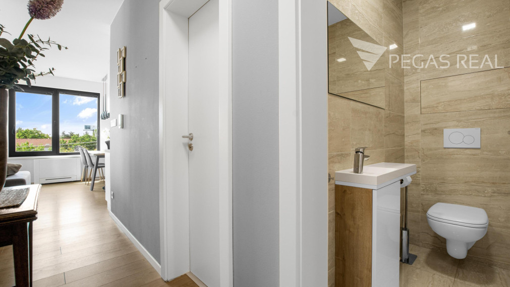 REZERVOVANÉ: Krásny 3-izbový byt s veľkým slnečným balkónom v Ružinove