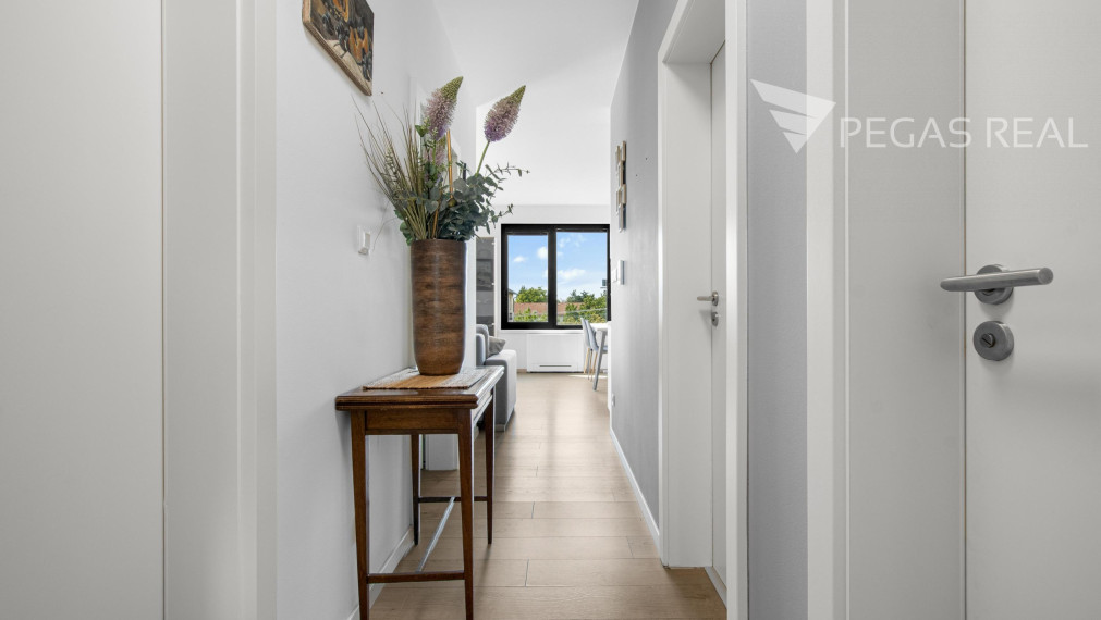 REZERVOVANÉ: Krásny 3-izbový byt s veľkým slnečným balkónom v Ružinove