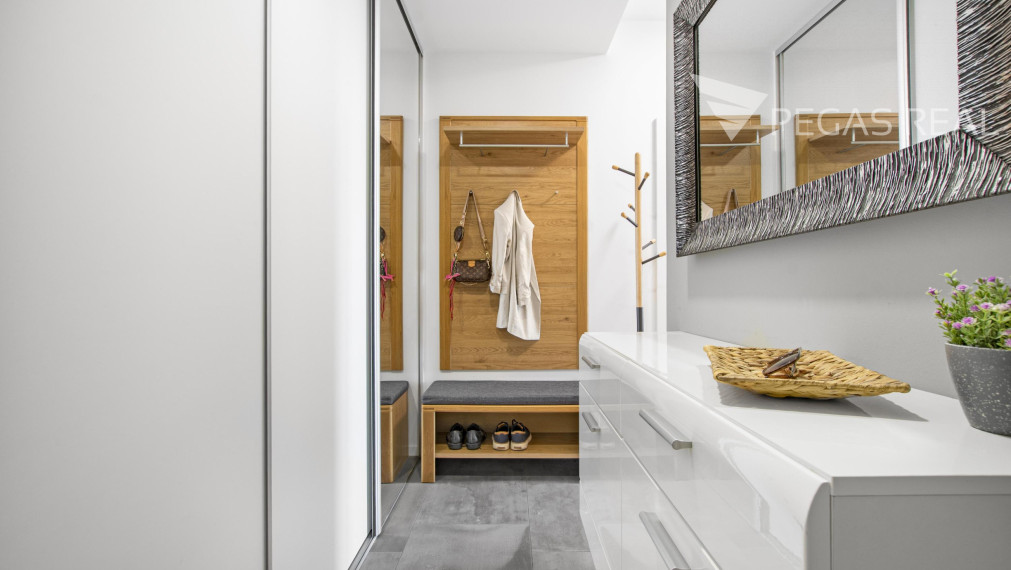 REZERVOVANÉ: Krásny 3-izbový byt s veľkým slnečným balkónom v Ružinove