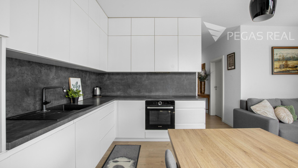 REZERVOVANÉ: Krásny 3-izbový byt s veľkým slnečným balkónom v Ružinove