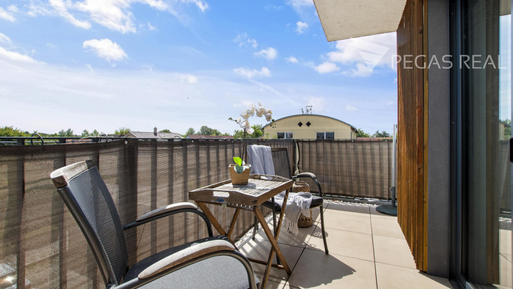 REZERVOVANÉ: Krásny 3-izbový byt s veľkým slnečným balkónom v Ružinove