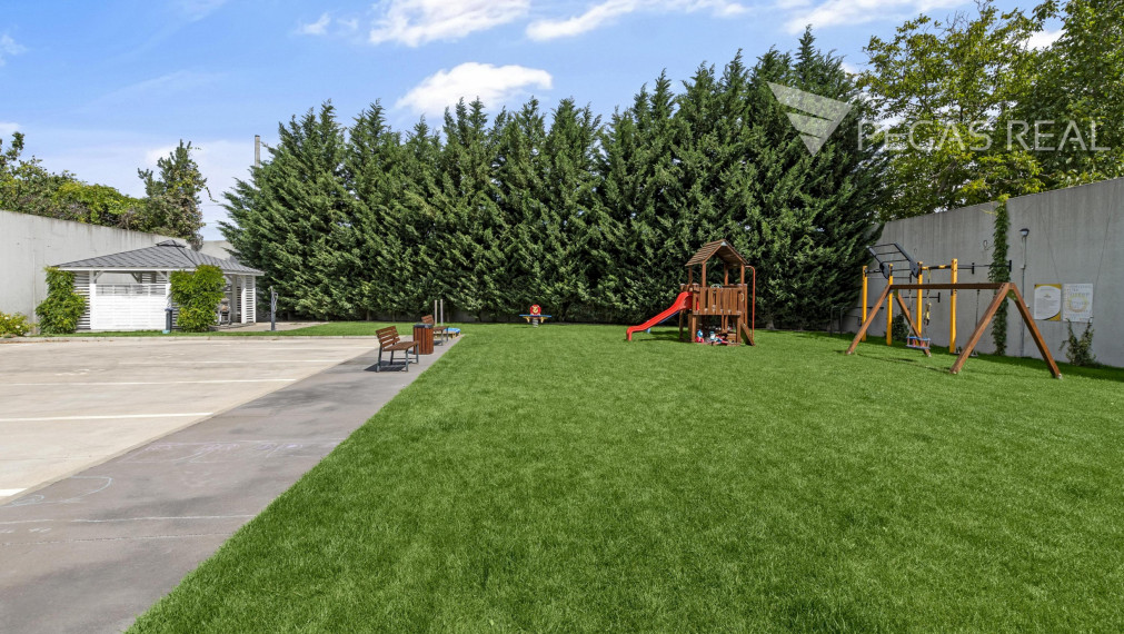 REZERVOVANÉ: Krásny 3-izbový byt s veľkým slnečným balkónom v Ružinove