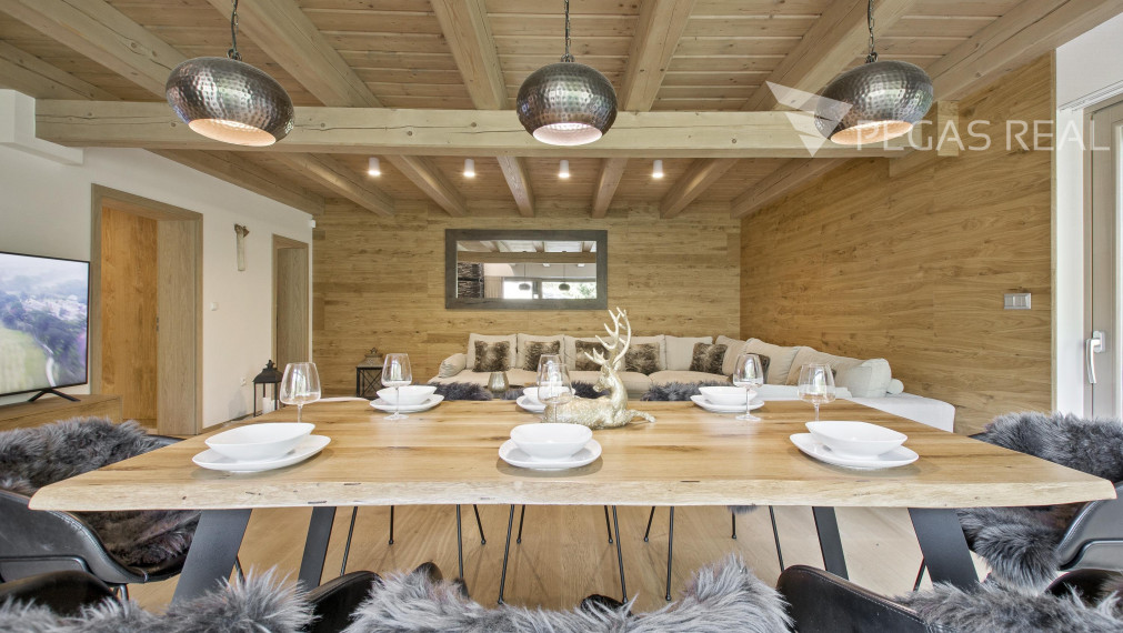 LUXUSNÝ CHALET PRI LYŽIARSKOM STREDISKU JASNÁ NA TÁLOCH V BYSTREJ - NÍZKE TATRY