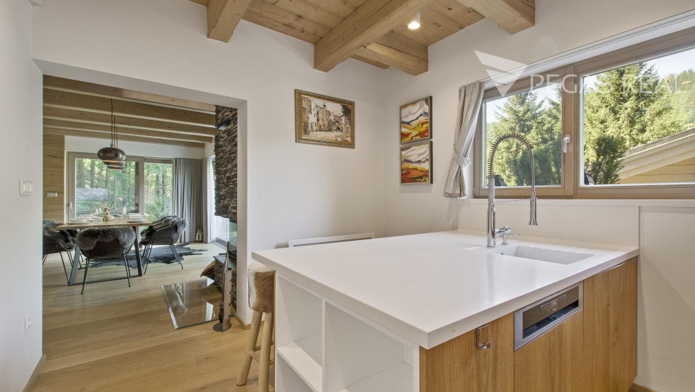 LUXUSNÝ CHALET PRI LYŽIARSKOM STREDISKU JASNÁ NA TÁLOCH V BYSTREJ - NÍZKE TATRY