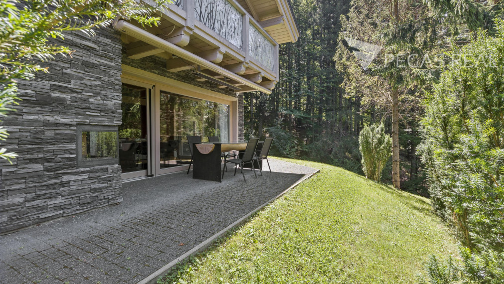 LUXUSNÝ CHALET PRI LYŽIARSKOM STREDISKU JASNÁ NA TÁLOCH V BYSTREJ - NÍZKE TATRY