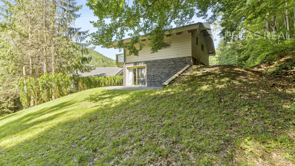 LUXUSNÝ CHALET PRI LYŽIARSKOM STREDISKU JASNÁ NA TÁLOCH V BYSTREJ - NÍZKE TATRY