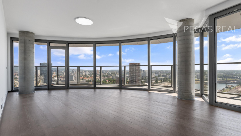 3 izbový byt v Eurovea Tower s 2x parkingom  na 24. poschodí  - VIDEO