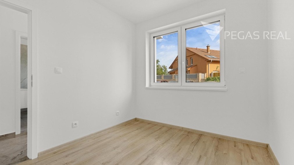 Krásny 6 izb. rodinný dom pri malom Dunaji na prenájom