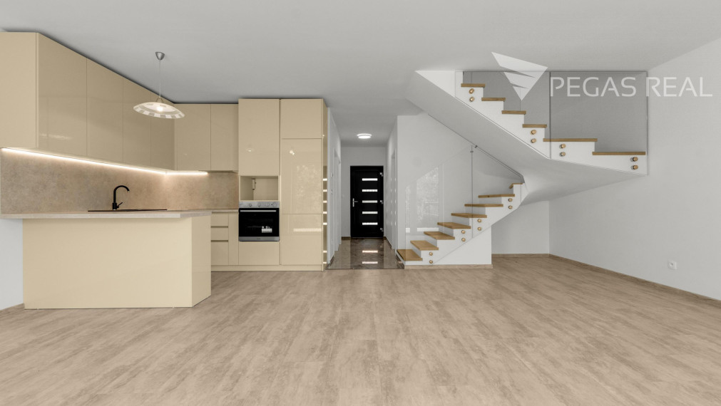 Krásny 6 izb. rodinný dom pri malom Dunaji na prenájom