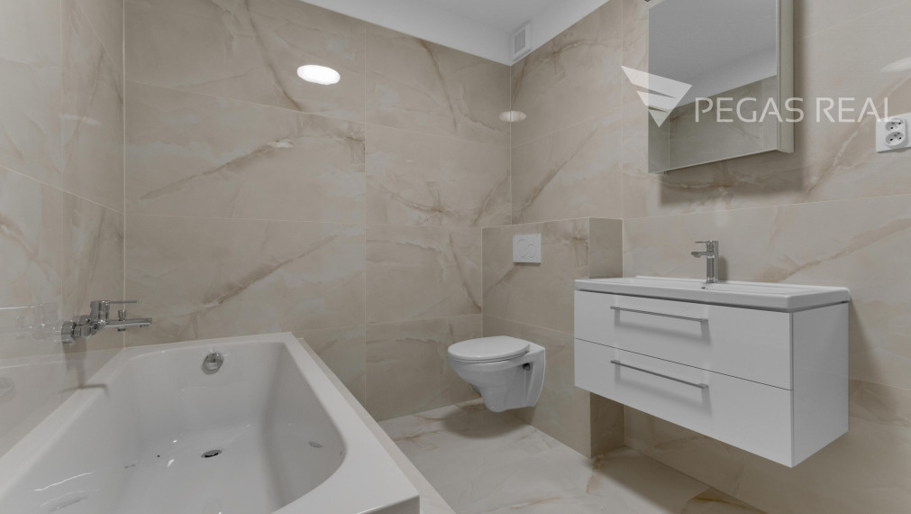 Krásny 6 izb. rodinný dom pri malom Dunaji na prenájom