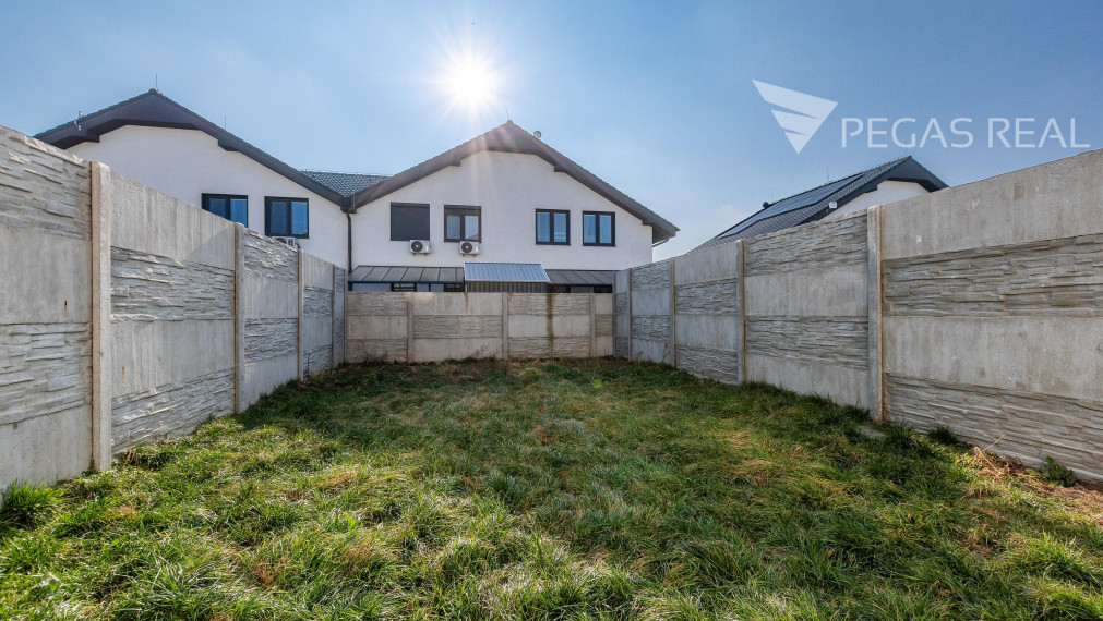 Slnečná - západná strana Rodinný dom  Hviezdoslavov -  ZARIADENY