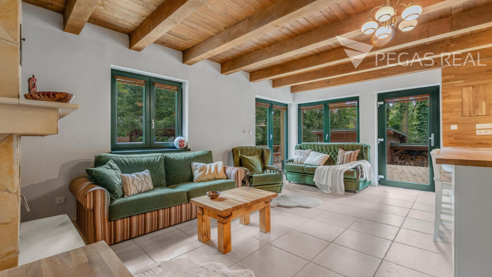 Krásna chata v nádhernom prostredí Rohožníka s vynikajúcou dostupnosťou z BA.