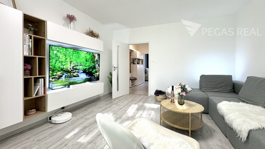 "PREDANÝ" TOP štartovací, plne zariadený, 2i byt po kompletnej rekonštrukcii