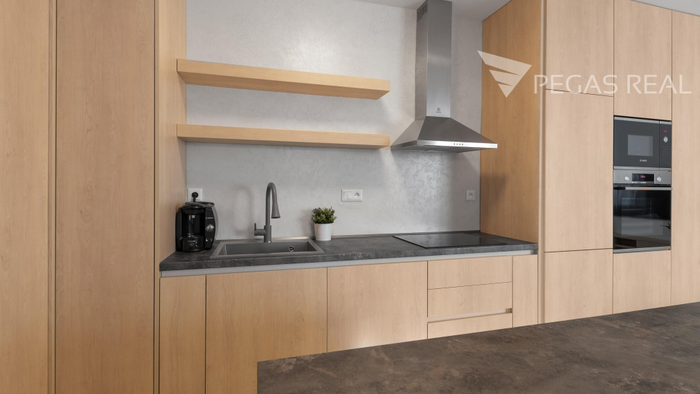 Krásny 2-izbový byt pri OC Nivy - Svätoplukova ulica, BA