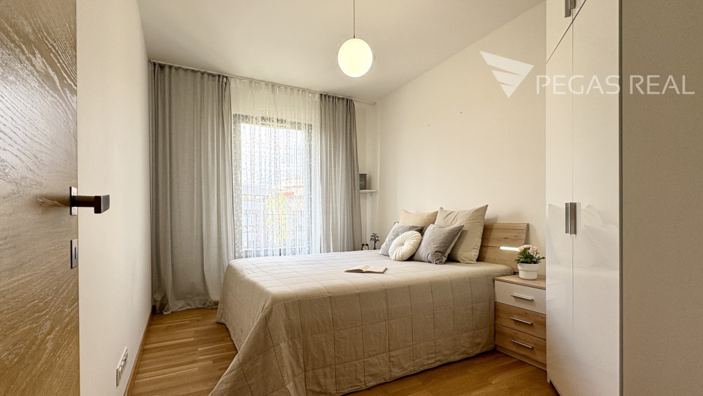 Slnečný, kompletne zariadený 3-izbový byt s balkónom v Cubicon Gardens