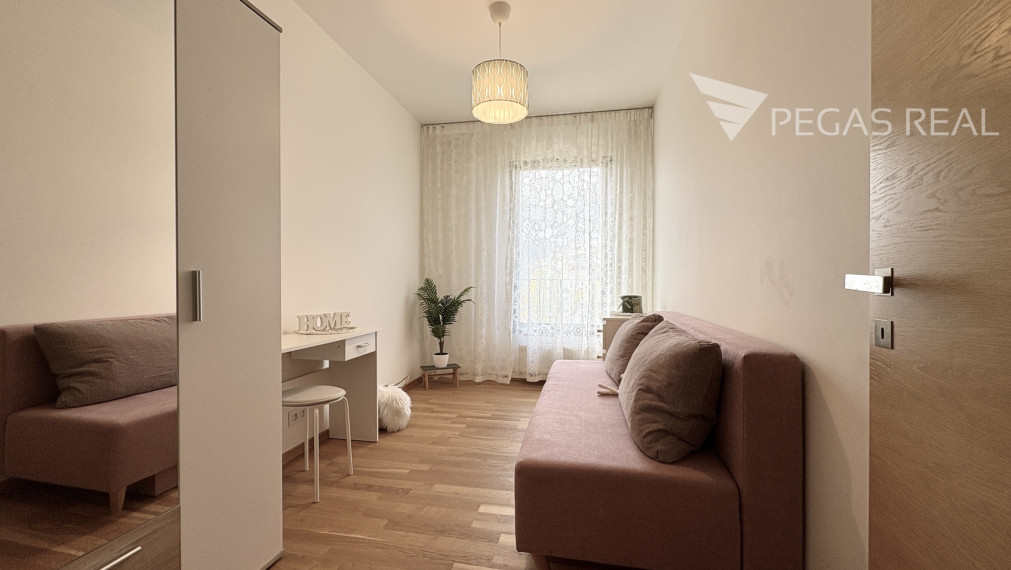 Slnečný, kompletne zariadený 3-izbový byt s balkónom v Cubicon Gardens