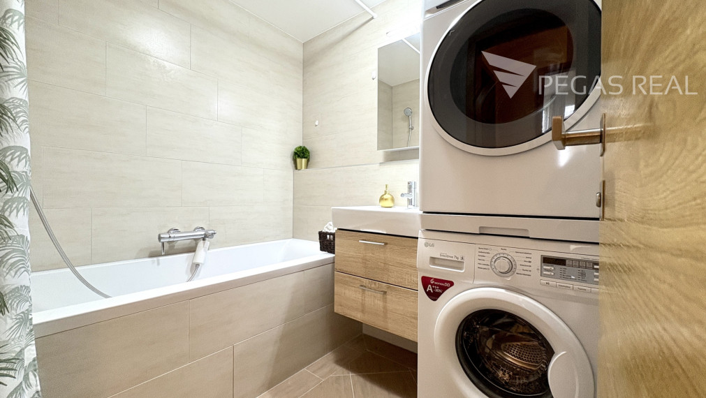 Slnečný, kompletne zariadený 3-izbový byt s balkónom v Cubicon Gardens