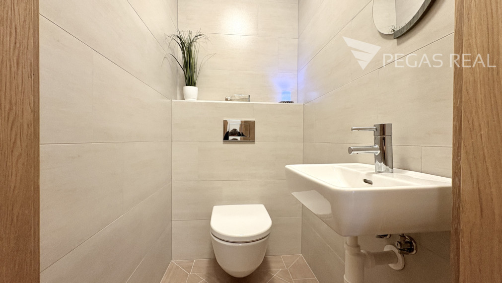 Slnečný, kompletne zariadený 3-izbový byt s balkónom v Cubicon Gardens