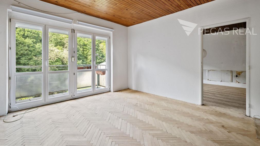 3-izbový byt s balkónom, pivnicou a garážou na Lovinského v Bratislave I – Staré Mesto