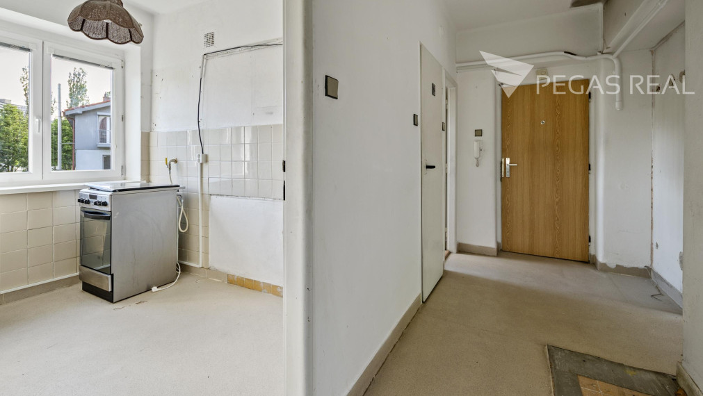 3-izbový byt s balkónom, pivnicou a garážou na Lovinského v Bratislave I – Staré Mesto