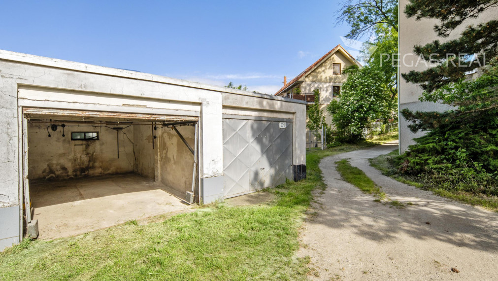 3-izbový byt s balkónom, pivnicou a garážou na Lovinského v Bratislave I – Staré Mesto