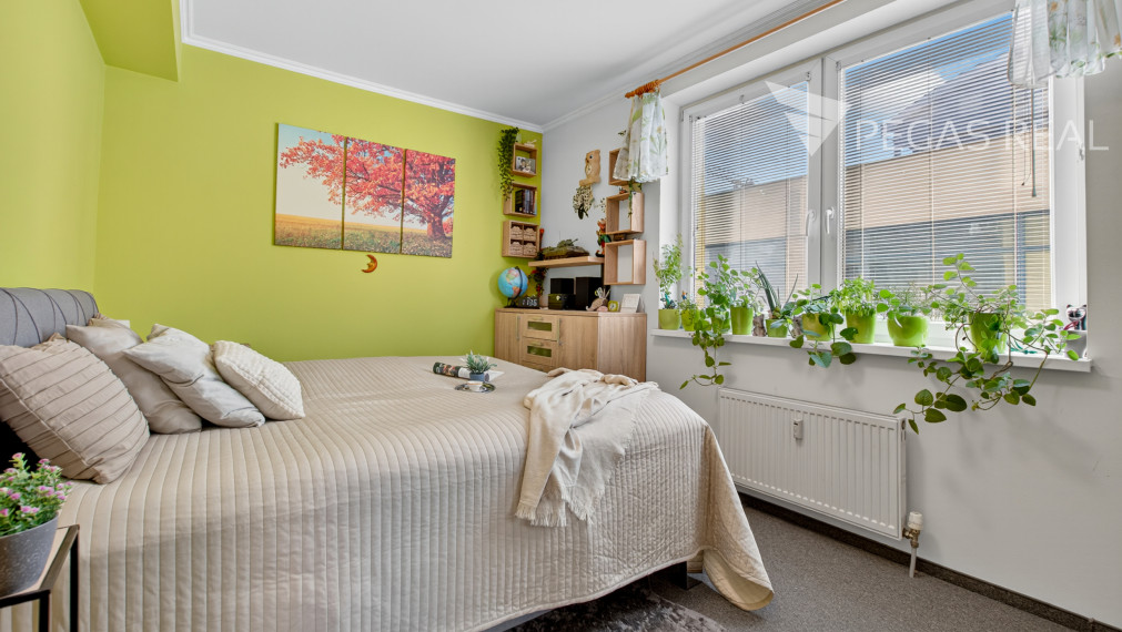 Priestranný byt, dispozične zmenený na trojizbový, Kazanská ulica - VIDEO