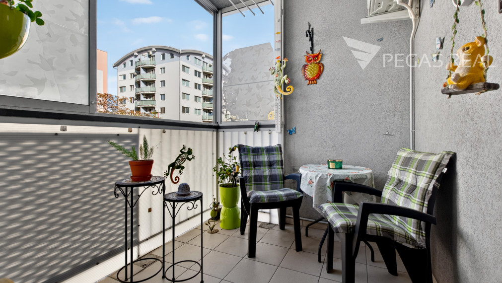 Priestranný byt, dispozične zmenený na trojizbový, Kazanská ulica - VIDEO