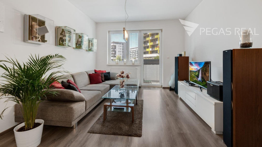 3 izbový byt  v Ružinove s parkingom - VIDEO