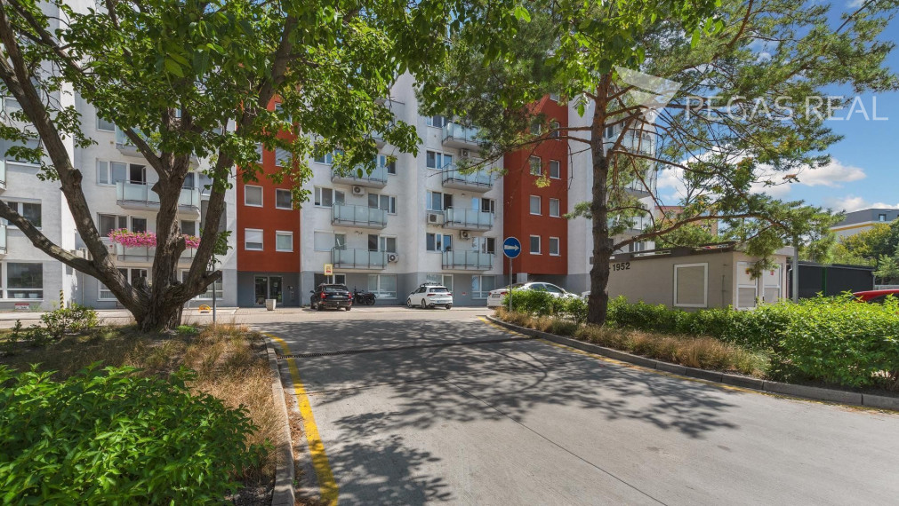 3 izbový byt  v Ružinove s parkingom - VIDEO