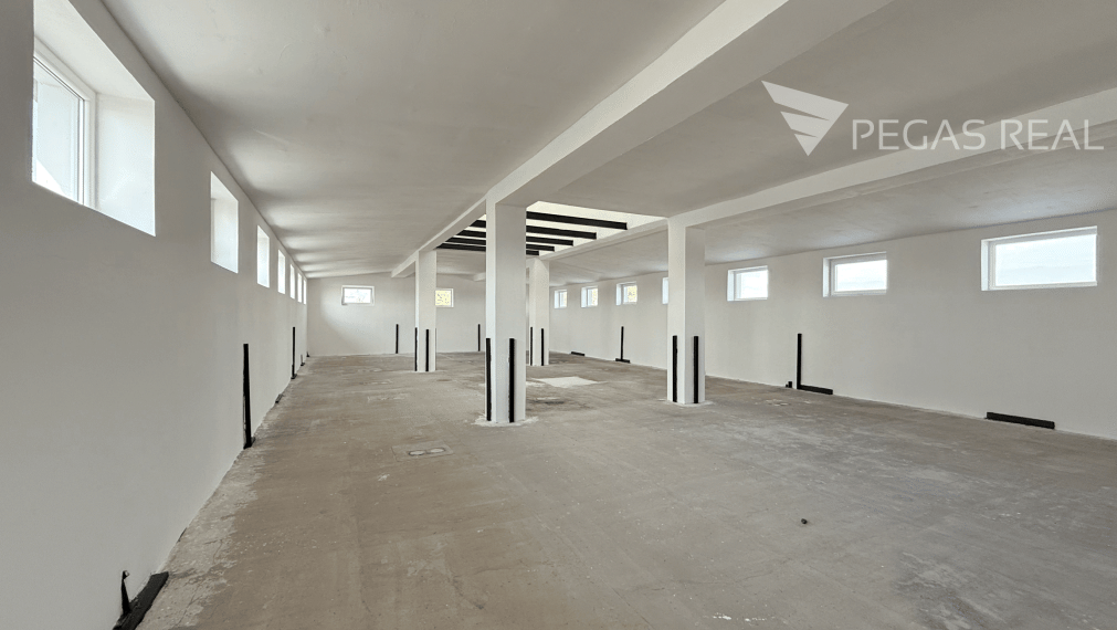 Výrobné haly, skład,  Malinovo  200m2