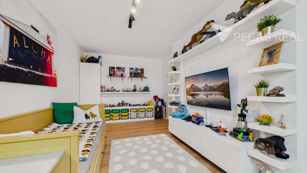 ŠTÝLOVÝ 4-IZBOVÝ RODINNÝ DOM S DOKONALE UDRŽIAVANOU ZÁHRADOU – CHORVÁTSKY GROB