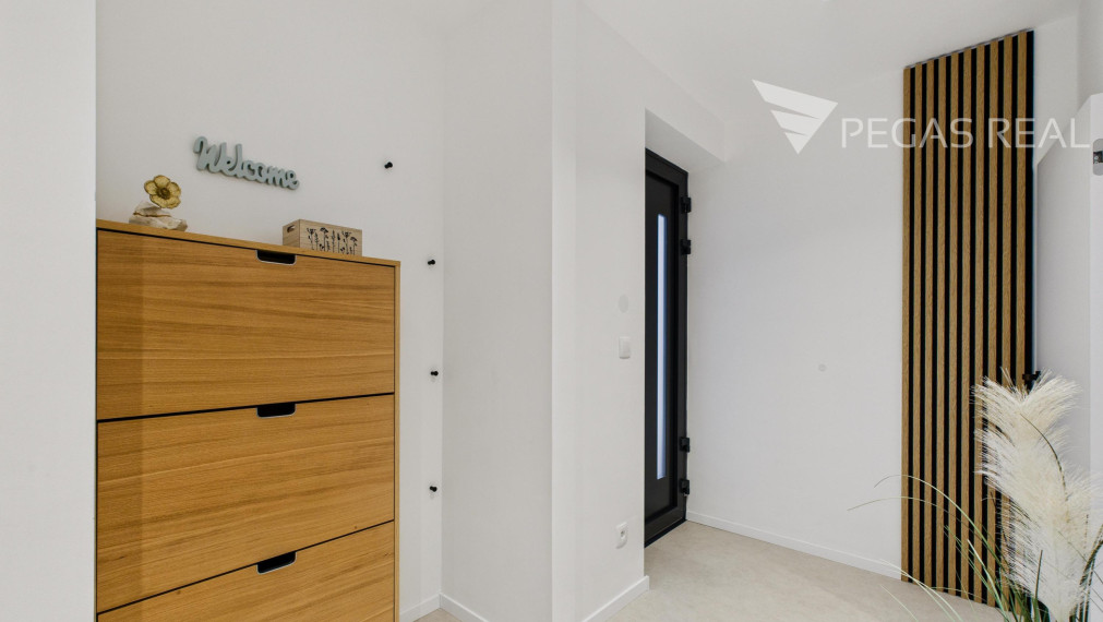 ŠTÝLOVÝ 4-IZBOVÝ RODINNÝ DOM S DOKONALE UDRŽIAVANOU ZÁHRADOU – CHORVÁTSKY GROB