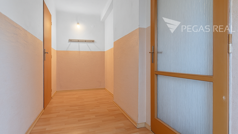 SUPER CENA 3-izbový byt, pôvodný stav, 40min. od Bratislavy